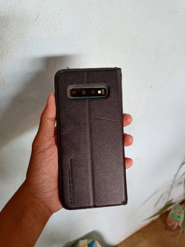 SAMSUNG S10 PLUS