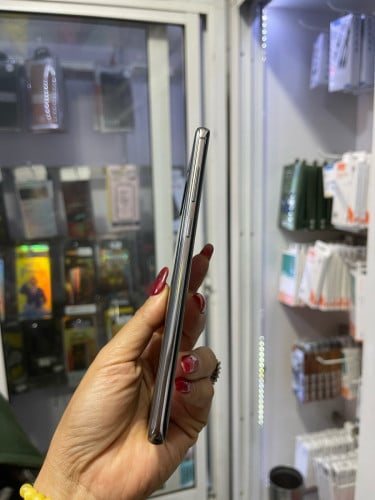 Samsung  S10 plus 128GB សុីនរបស់ក្រុមហ៊ុនសុីម2