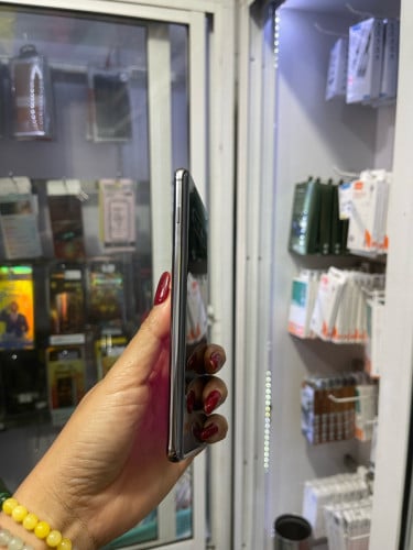 Samsung  S10 plus 128GB សុីនរបស់ក្រុមហ៊ុនសុីម2