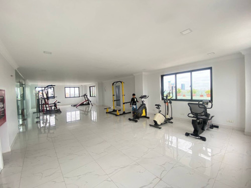 Spacious one bedroom