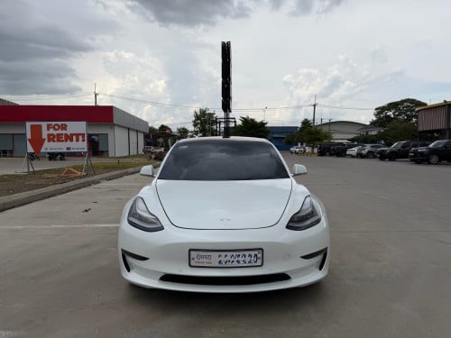 Tesla Model 3 Dual Motor Performance ម៉ូទ័រ 2 AWD