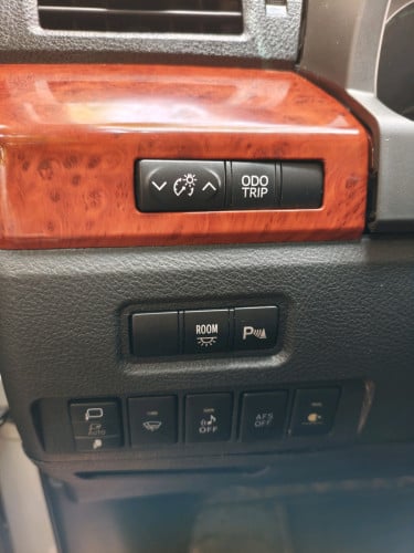 Toyota Alphard 012 Hybrid ឈ្មោះម្ចាស់ដើមផ្ទាល់ ឡានស្អាតអត់បុក អត់ច្រេះកញ្ជក់ ហ្ស៊ីនមួយជុំ