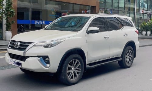 Toyota Fortuner 020 Full option