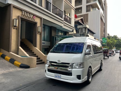 Toyota Hiace space Arap 2017 for sale