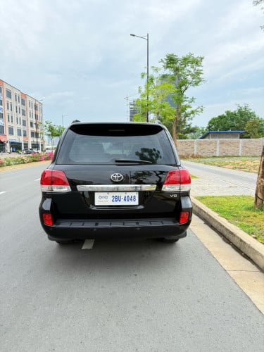 TOYOTA Land Cruiser VX V8 ម៉ាស៊ូត,Year:2010 ម្ចាស់ដើម