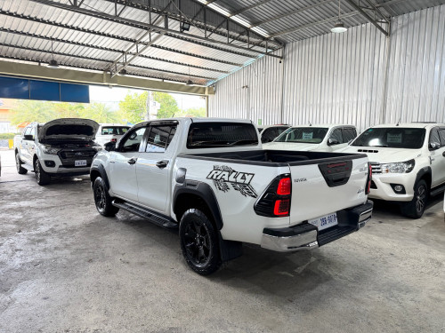Toyota Revo 2020