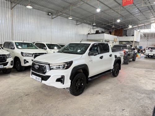 Toyota Revo 2020