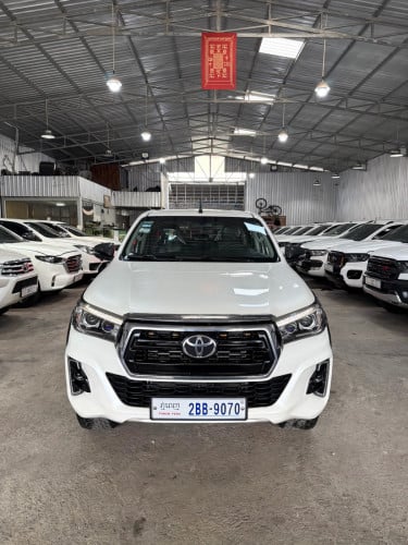 Toyota Revo 2020
