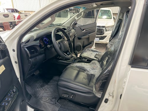 Toyota Revo 2020