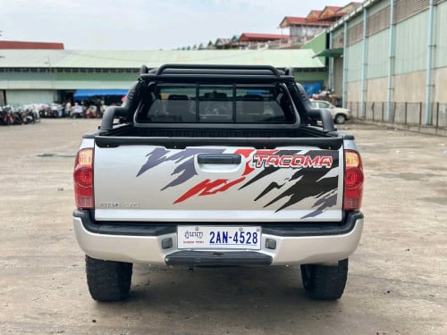 Toyota Tacoma 2006 ប៉ុង2 ឡានថ្មី មួយបាំងកន្លះ សាច់ដែកខ្ជី