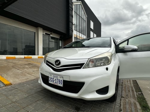 Toyota vitz 2014 smartkey