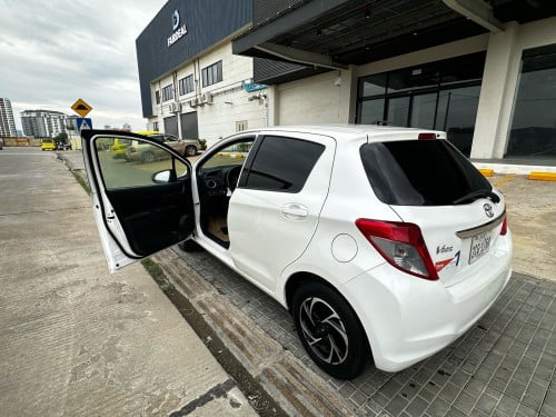 Toyota vitz 2014 smartkey