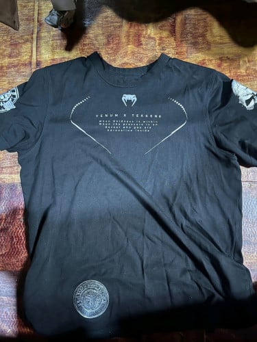 Venum T shirt