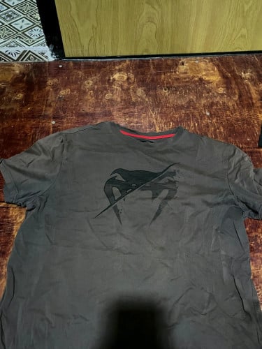 Venum t shirt