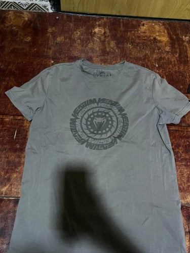 Venum t shirt