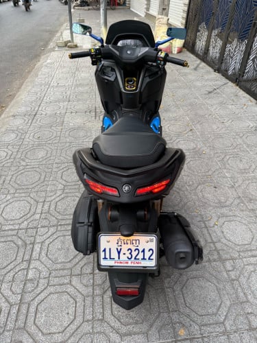 Yamaha NMax