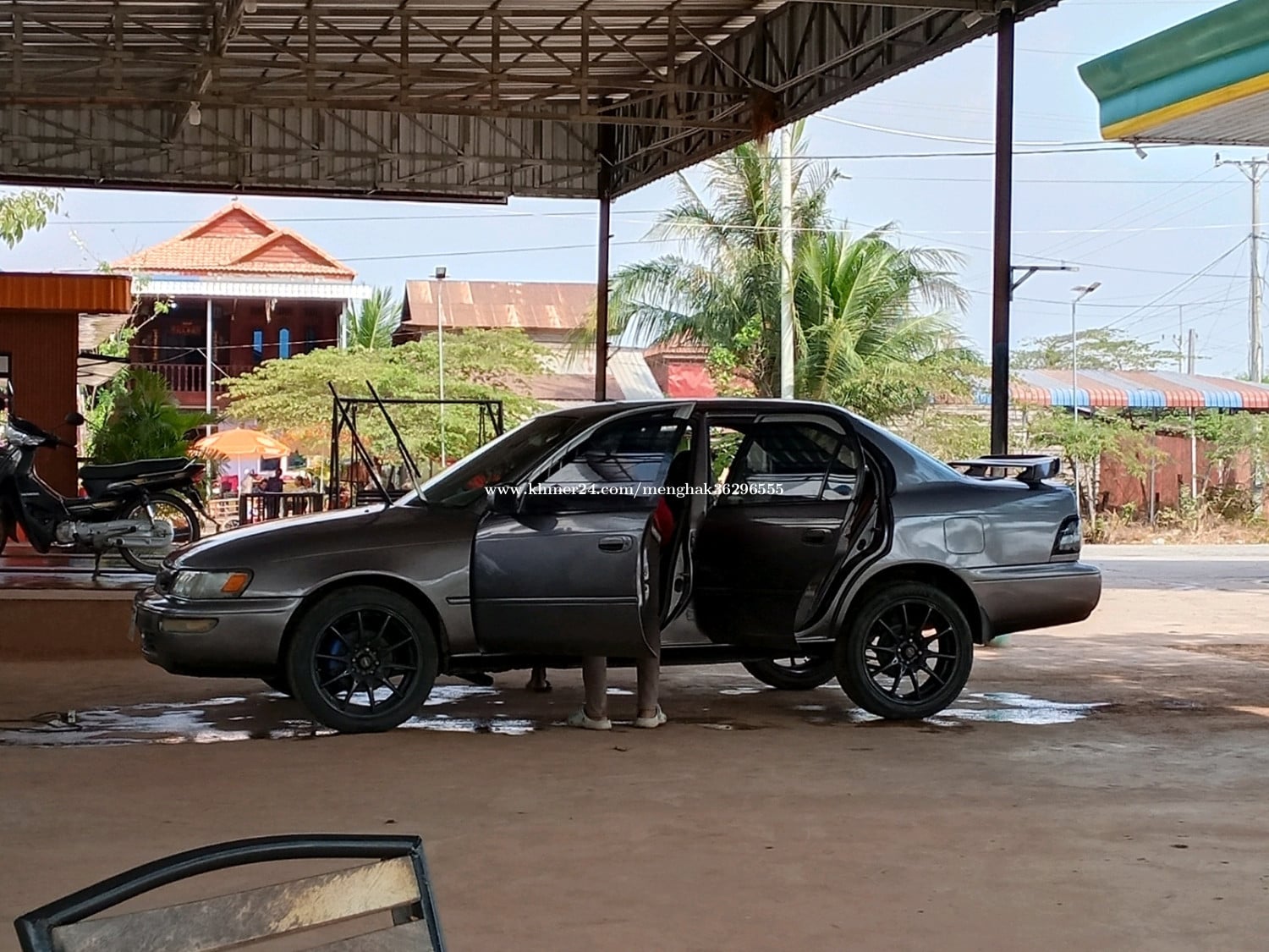 លក់កង់កូរូលា 215/45/17 នៅស្អាត70% 270$