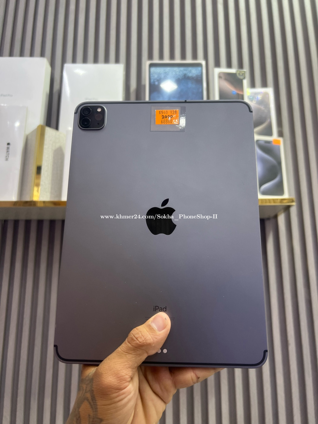 iPad Pro (11-inch) (2nd generation) ZP 128G 1ទឹក