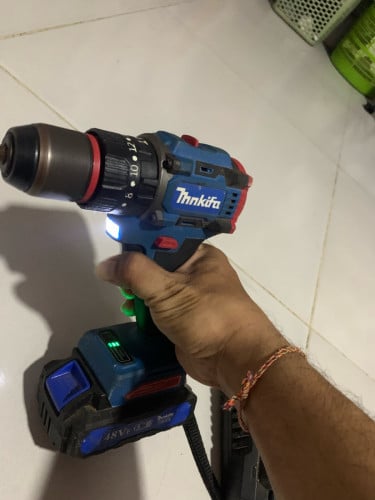 ម៉ូទ័រស្វានប្រេីថ្ម