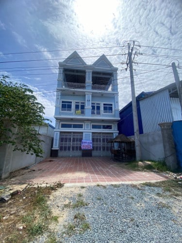 ផ្ទះអាជីវកម្ម លក់បន្ទាន់