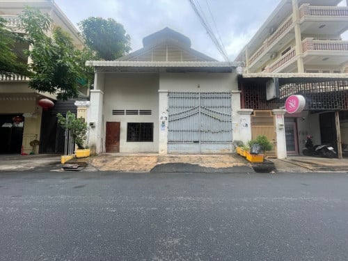 ឃ្លាំងសម្រាប់ជួល នៅទួលទំពូង