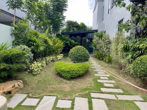 ផ្ទះវីឡាឃ្វីនកែងសម្រាប់លក់បន្ទាន់ក្នុងបុរីជីបម៉ុងលែនម៉ាកផ្លូវ៦០ម៉ែត្