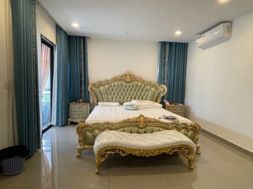 ផ្ទះវីឡាឃ្វីនកែងសម្រាប់លក់បន្ទាន់ក្នុងបុរីជីបម៉ុងលែនម៉ាកផ្លូវ៦០ម៉ែត្