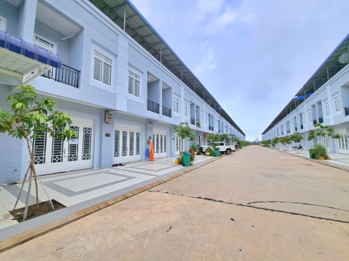 ផ្ទះលក់ ១ល្វែង បុរីវីឡាទួលសង្កែ (អរិយក្សត្រ)