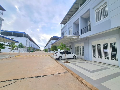 ផ្ទះលក់ ១ល្វែង បុរីវីឡាទួលសង្កែ (អរិយក្សត្រ)