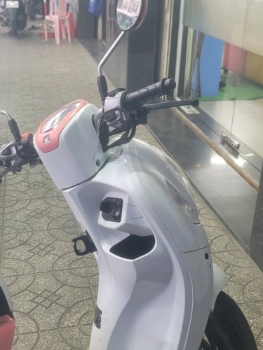 នៅស្អាត់ល្អ