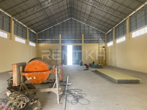ឃ្លាំងសំរាប់ជួលនៅសែនសុខ ឃ្មួញ