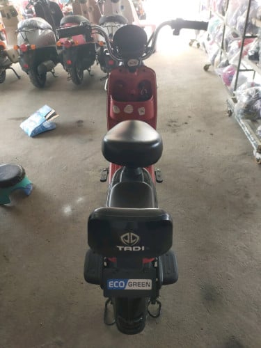កង់អាគុយមួយទឹកថាឌី