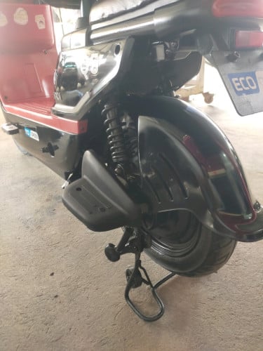 កង់អាគុយមួយទឹកថាឌី