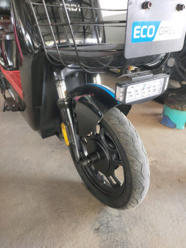 កង់អាគុយមួយទឹកថាឌី