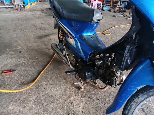 ម៉ូតូសំរាប់លក់បងប្អូនយកអូសាម៉ង់