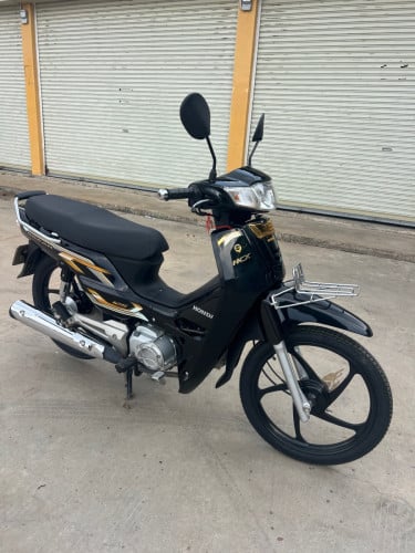 ម៉ូតូស្អាតឡេីងអាវសុីន026