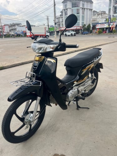 ម៉ូតូស្អាតឡេីងអាវសុីន026
