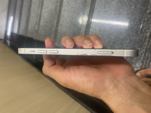 iPhone 12 សានំសែនលេងទឹកបាន បញ្ហា1អត់លឺឧបល័ខាងលើ1ក្រាប់