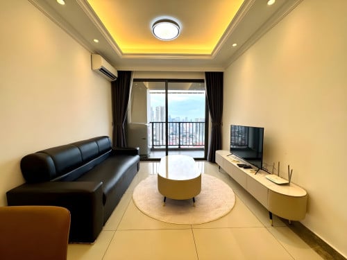 𝐅𝐨𝐫 𝐑𝐞𝐧𝐭: 1-Bedroom Apartment – R&F Condo, 60m Road
