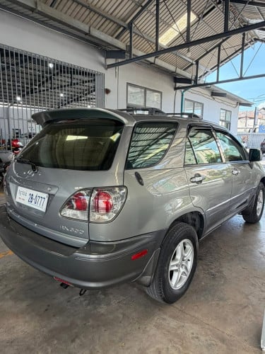 ម្ចាស់ដេីមទី1​ Lexus 02 ប៉ុង1