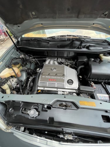 ម្ចាស់ដេីមទី1​ Lexus 02 ប៉ុង1