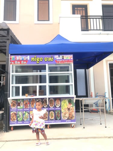 ទូរថ្មី100% កាត់មកត្រៀមបើកលក់ ប៉ុន្តែរអត់បានលក់ ចង់លក់ទូរវិញតំលៃធូរៗទូរកម្មង់ធ្វើពី ញ៉ូម ក្រាស់