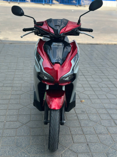 ឆ្នាំ 2023 ស្មាយឃី លក់ 1390$