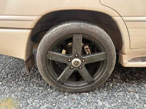 លក់ 275-45-R22 Continental ត្រូវ Lx470 Tundra