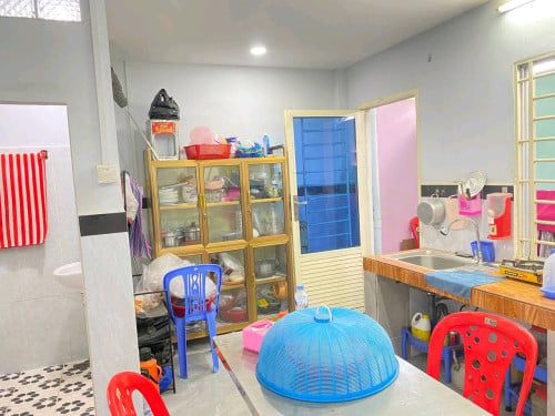 ផ្ទះលក់បន្ទាន់នៅកំបូល 35000$ដី 4.30ម×20ម ផ្ទះ4.30ម×15ម