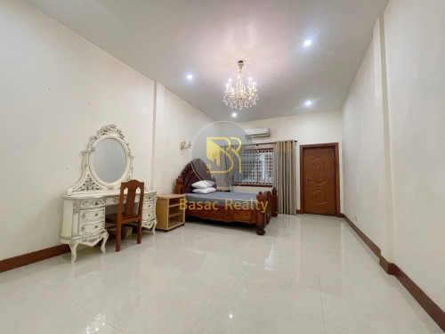 ផ្ទះសម្រាប់ជួល 4បន្ទប់គេង នៅទួលទំពូង