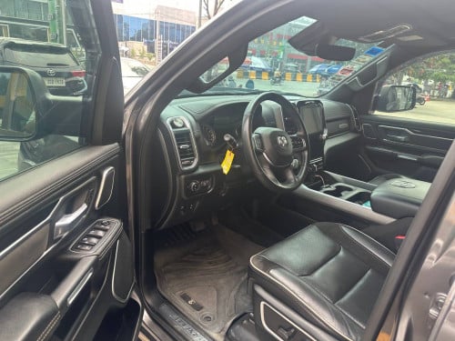 公羊霸王龙5.7 V8