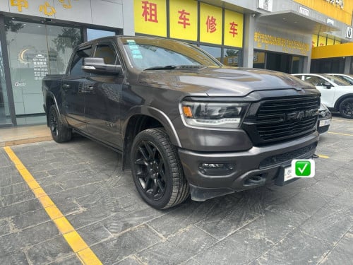 公羊霸王龙5.7 V8
