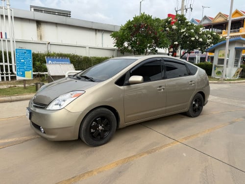រថយន្តមកដល់ថ្មីតំលៃធូៗក្រោមទីផ្សារតែ :80ជាង🚘 Toyota Prius 2005 Hfullឡានថ្មីខ្លាំងម្ចាស់ដើមទីមួយ