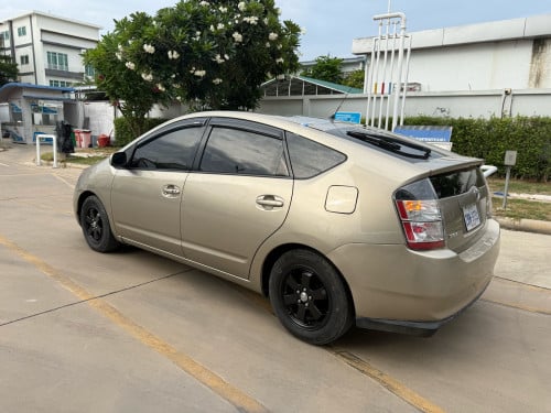 រថយន្តមកដល់ថ្មីតំលៃធូៗក្រោមទីផ្សារតែ :80ជាង🚘 Toyota Prius 2005 Hfullឡានថ្មីខ្លាំងម្ចាស់ដើមទីមួយ
